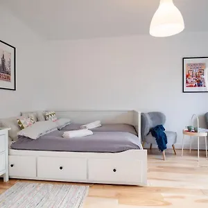  Apartament White Beds - For 6 People In The Center